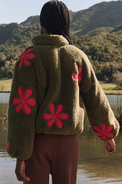 Patch Pocket Countryside Pullover with Daisy Applique