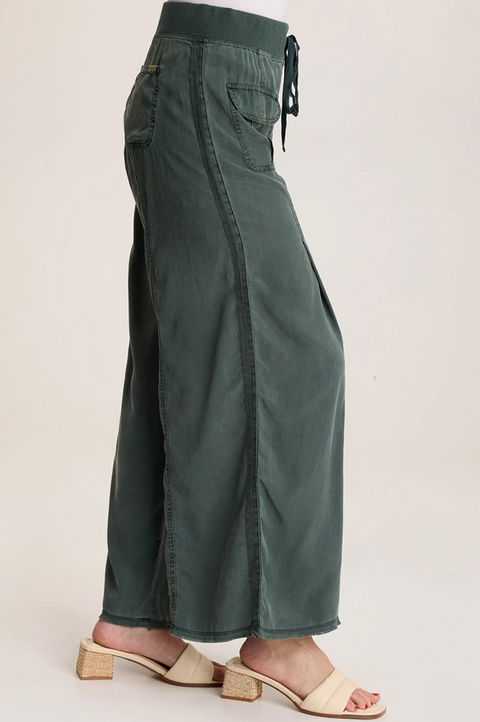 Loen Twill Wide Leg Pant